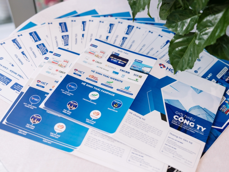 Không khí buổi khai trương Không khí buổi khai trương